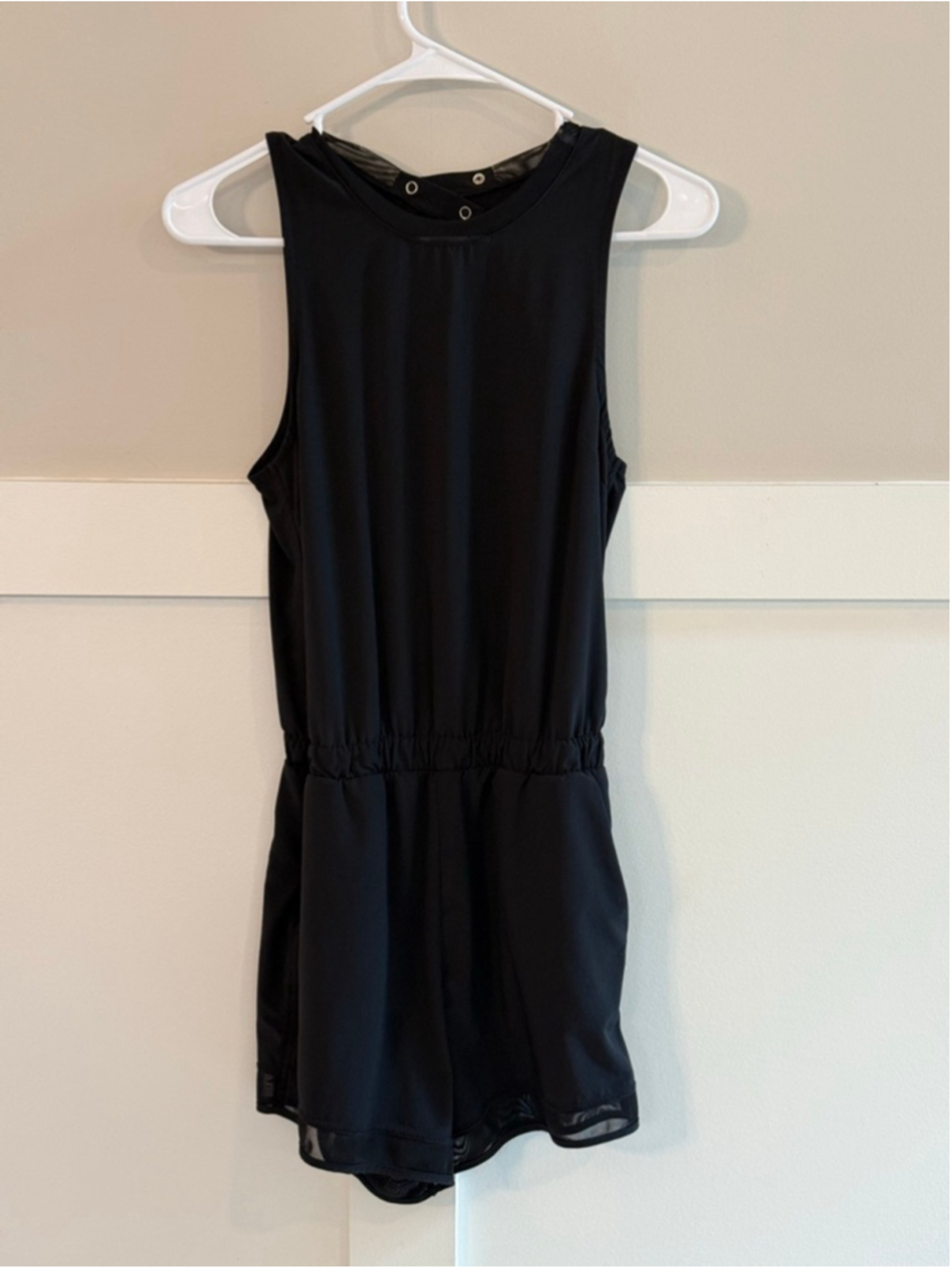 Black Sleeveless Romper Cover-Up Pockets Open Back Women’s S